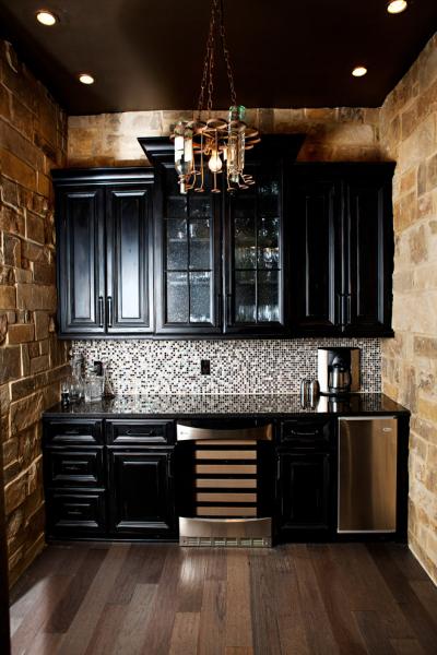 Eye-Catching Backsplash with Black Cabinetry